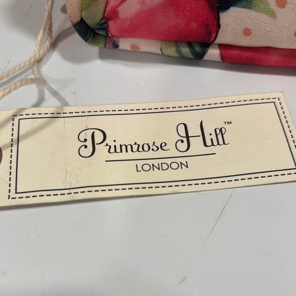 Primrose Hill London Diagonal Zip Clutch in Pink Dotted Peaches Print NWT - Picture 2 of 9